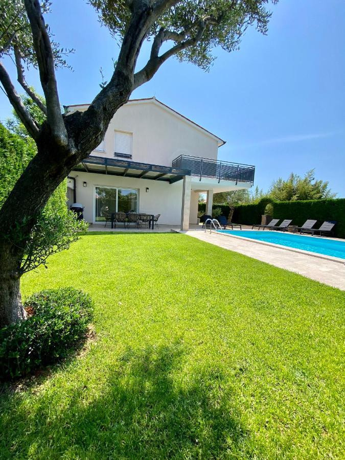 Villa Divina Pola Esterno foto
