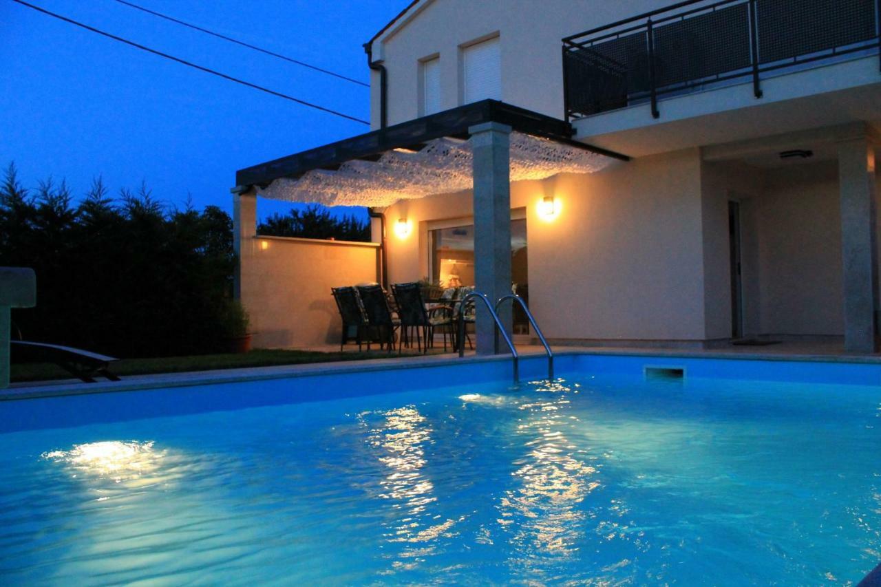 Villa Divina Pola Esterno foto
